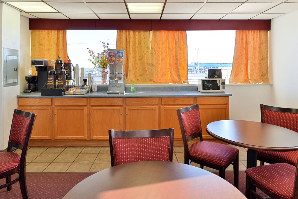 Americas Best Value Inn El Reno Ресторан фото